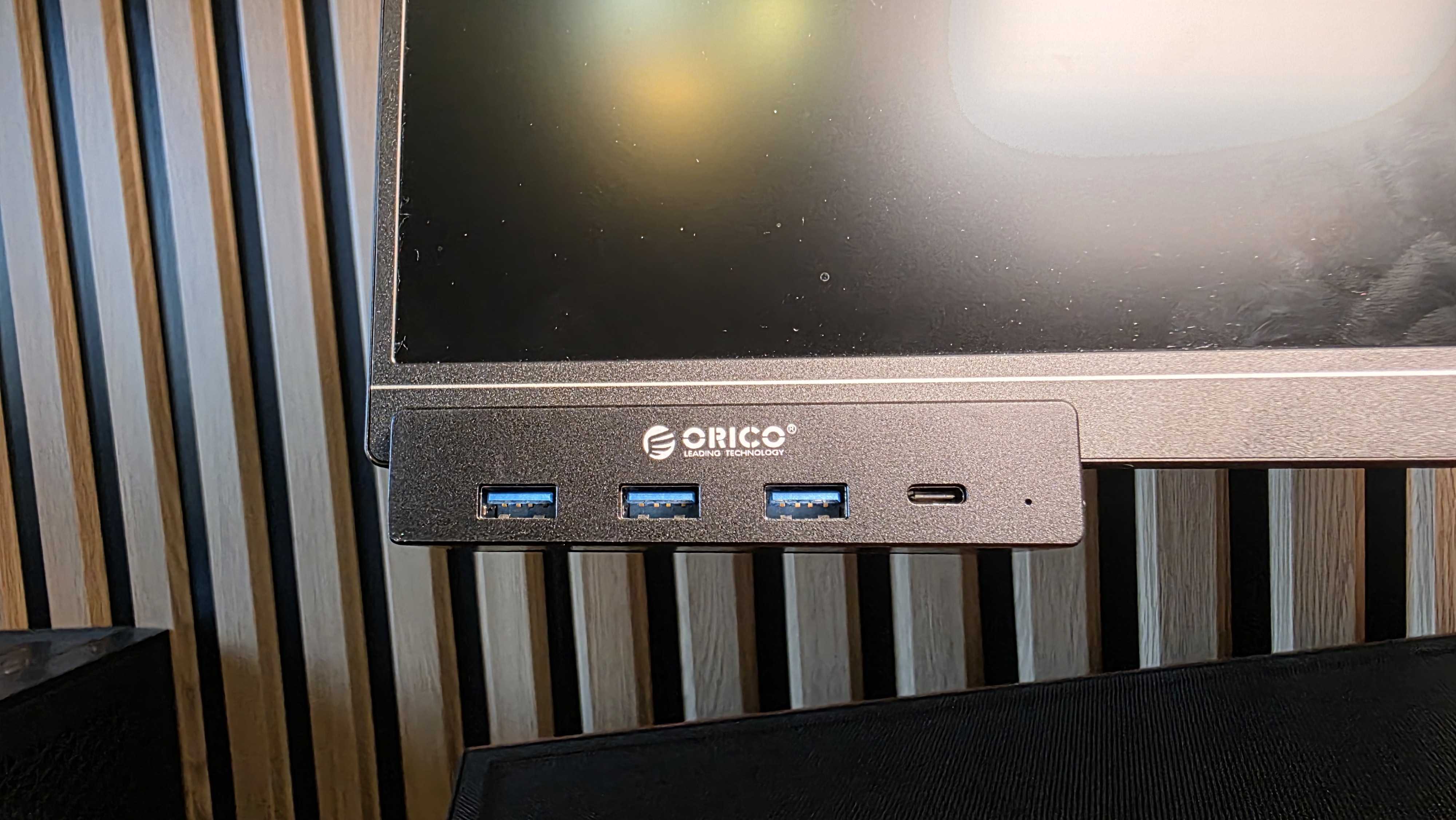 Orico clamp hub with USB-C