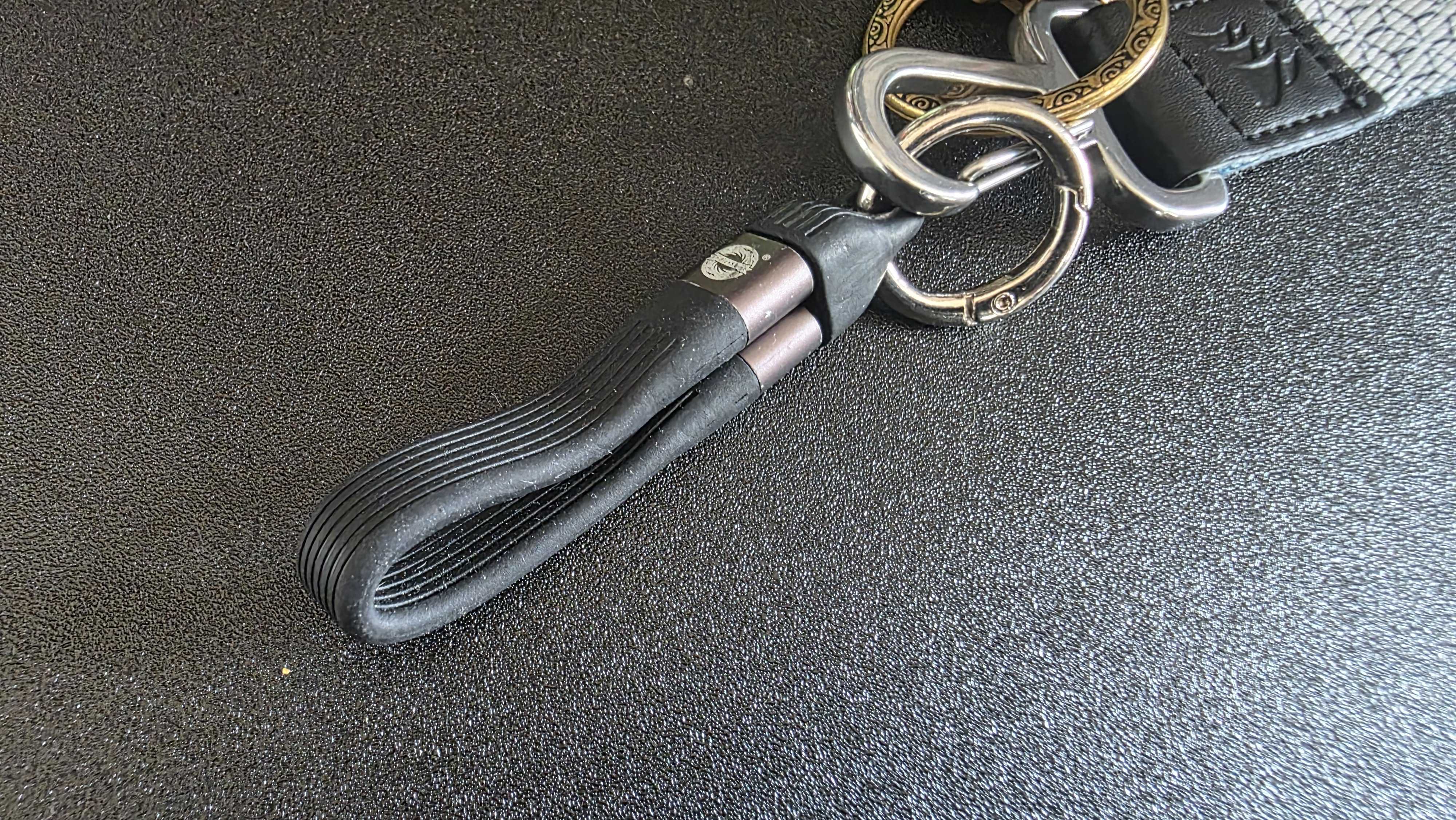 EndlesShine short USB-C charging cable on a key ring
